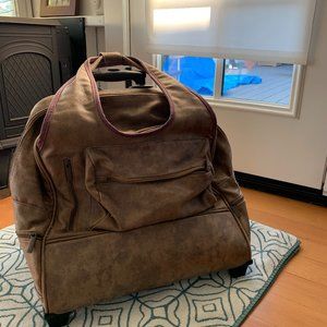 Weekender (Small luggage with wheels)